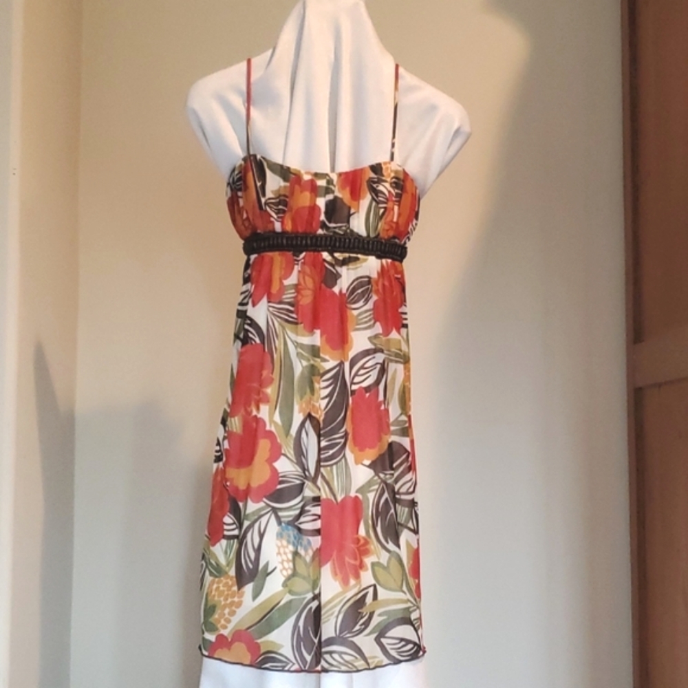 Topical look sun dress.